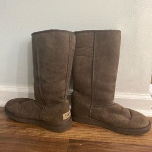 Brown ugg boots tall